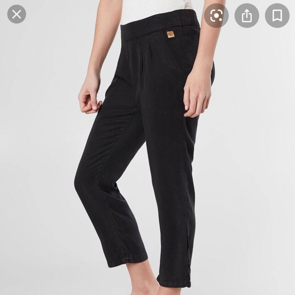 The tree Langford black capris